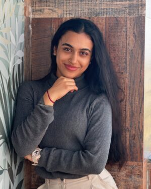 Adrija Sinha Instagram - Trust your inner magic to give you wings and fly 🧚🏻‍♀️🤍🌼

#adrijasinha__ #beauty #universe #loveyourself #model #blessed #passionate #adrijasinhastylediaries