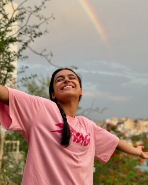 Adrija Sinha Instagram - When it rains look for rainbows, when it’s dark look for stars 🌈✨🫶🏻❤️❤️

📷 : @vedantsinha0218 🫶🏻

#reelsindia #actorlife #photooftheday #adrijasinhastylediaries #rainbow #naturephotography