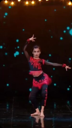 Adrija Sinha Instagram - Where it all started 🌸💃
.
.
.
W/ @paldenlama sir 🙌🏻✨
#superdancer #adrijasinha