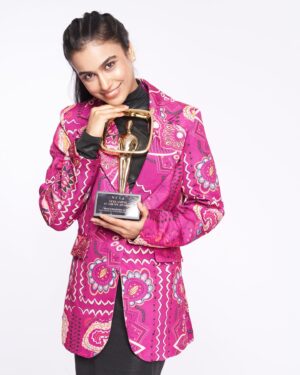 Adrija Sinha Instagram - Your Best supporting actress (female) for a web original film ✨ All your love and wishes made this possible! Thank you, dil se ❤️🥹 bohot saara pyaar 💕

Makeup : @maneeshanathmuah_adara 
Costume : @khushu712