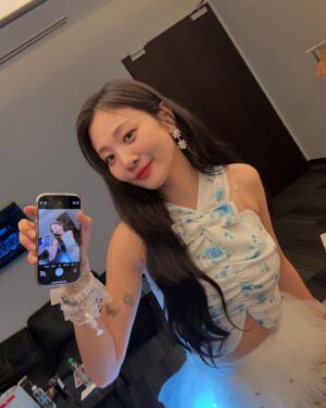 Ahn Ji-young Instagram - 🐰🩵🦋