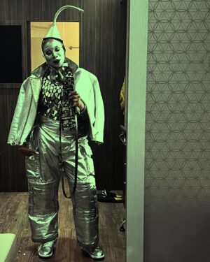 Aisha Hinds Instagram - •| T I N • N I G H T • on • 9 1 1 |•

Tune in TIN night for a special Halloween Episode on @911onabc 

So much FUN! And a little bit of FRIGHT! 😳

📷: @jenniferlovehewitt ✨❤️✨