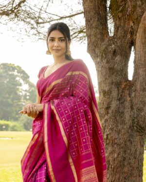 Aishwarya Lekshmi Instagram - Managed to get away without getting murdered by the bride on her wedding day ! 
This was right after i told her a bridesmaid is going to go missing coz "Work " calls🥶🥶🥶
Deeply grateful i could witness your beautiful day and all the emotions that came with it @keerthysureshofficial & @antonythattil ....... That song , That Thirumanam , You crying and hugging him and all of us bawling our eyes out , Allll of it lives rent free in my head and thankyou for this much cherished memory❤️ 
What a joy it was to see your companionship take this new step . 
 

Swipe right to see the Beautifulllest Kanchivaram i have ever ever laid my eyes on and had the honour to wear 😍😍😍 : @houseoftuhil gifted me this saree months back and i couldnt stop staring at it and im thankful i could wear it on a meaningful day . This was inspired by Rukmini Devi's weaves at Kalakshetra and has Kottadi (Checks ) with Rudraksham motifs and the richest pallu i have ever seen andd it depicts a temple procession. 
 The work they do at @houseoftuhil , especially to revive our traditional designs and weaves is so commendable and the  passion and knowledge shows in the weaves ❤️

@swapnilkashid_ thankyou for helping my hair look graceful enough in the 5 minutes you got . @styledbysmiji Thankyou for this beautiful blouse and letting me steal anything and everything you own. @kiransa for being such a cutie and clicking my pictures even though you were one of the wedding guests' there ❤️

Ok . Vote of thanks is done 🫶🏻 

Happpy Married Life Kitty and Thattil!!!! 🧿🧿🧿🧿 
Stay the same and also What a partyyyy that was 🙌🙌🙌🙌