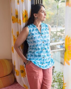 Aishwarya Narkar Instagram - ❤️🫶❤️

Top @kiraclothing.store 

P.c. @zokandetanmay 

#aishwaryanarkar #top#westernstyle #indowestern #fashion #instagram #style