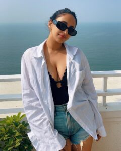Actress Akansha Ranjan Kapoor HD Photos and Wallpapers February 2025
