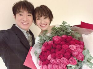 Akina Minami Instagram - 《いい夫婦　パートナー・オブ・ザ・イヤー2024》
素敵な賞をいただきました💐
いつも応援してくれているみなさんのおかげです☺️
ありがとう✨

優さんいつもありがとうー🫶🏻✨

#いい夫婦の日