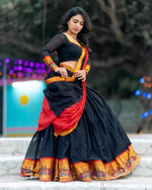 Alekhya Harika Instagram - Swipe 👉🏻❤️

Designed by : @navya.marouthu 
📸 : @absolutelyrahul 
MUA : @jayamakeoverartist_