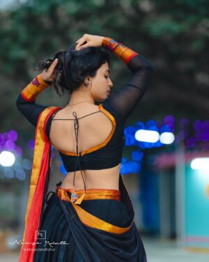 Alekhya Harika Instagram - Swipe 👉🏻❤️

Designed by : @navya.marouthu 
📸 : @absolutelyrahul 
MUA : @jayamakeoverartist_