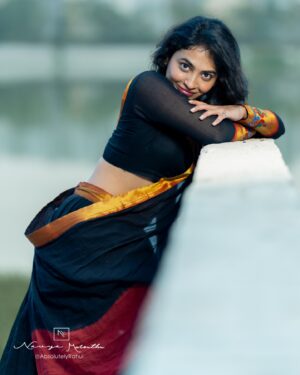 Alekhya Harika Instagram - Swipe 👉🏻❤️

Designed by : @navya.marouthu 
📸 : @absolutelyrahul 
MUA : @jayamakeoverartist_