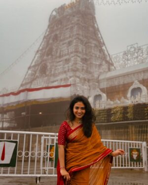 Alekhya Harika Instagram - Embracing The Purpose Of Life 🍃 🙏🏻🫂

#tirumala #alekhyaharika #tirupathi #vadhilesa #lordvenkateshwara