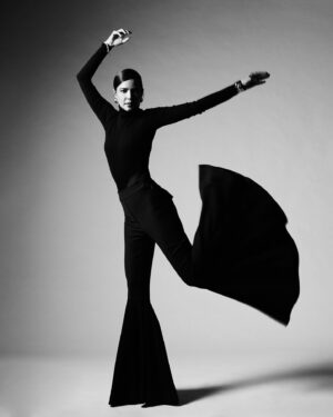 Alessandra de Rossi Instagram - Lazy dancer.

Photo by @jericksanchez 
Make up by @boggydiaz 
Hair by @arveeyadao 
Stying by @geno_karlo