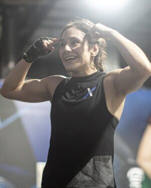 Alexa Grasso Instagram - Algunas cosas que pensé que iban a salir bien salieron mal, pero otras que pensé que iban a salir mal salieron bien. 
Y creo que eso fue un buen empate 😊
(Vengo con todo para mejorar este score)
Gracias a tod@s los que han estado siempre conmigo 🥰 
Los quiero muchísimo 💋🎉🥳
Que pasen un bonito día con sus seres queridos y llenos de motivación para lo que viene 👹🚀🔥