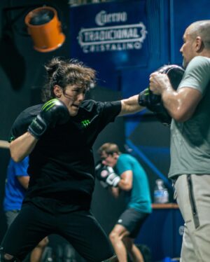 Alexa Grasso Instagram - Algunas cosas que pensé que iban a salir bien salieron mal, pero otras que pensé que iban a salir mal salieron bien. 
Y creo que eso fue un buen empate 😊
(Vengo con todo para mejorar este score)
Gracias a tod@s los que han estado siempre conmigo 🥰 
Los quiero muchísimo 💋🎉🥳
Que pasen un bonito día con sus seres queridos y llenos de motivación para lo que viene 👹🚀🔥