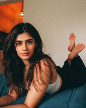 Alisha Chopra Instagram - Bean there done that 
.
.
.
.
.
#photography #thefeels #look #eyes #photoshoot #outfit