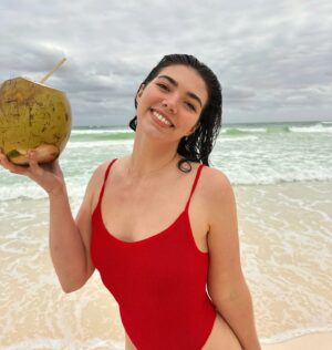 Alisha Newton Instagram - one last Mexico dump for the coconut!!!🥥 👙🏝️
