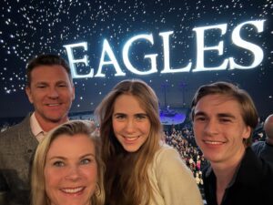 Alison Sweeney Instagram - Such an incredible night watching @eagles perform so many of my favorite songs at @spherevegas ! A spectacular venue. What an experience to share with our kids. 🎶 🦅