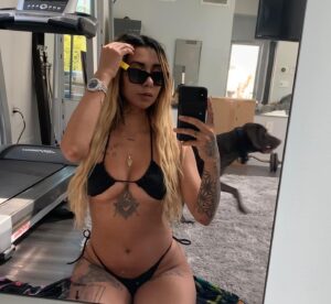Ally Lotti Instagram - decided to enjoy quarantine 2day