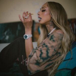 Ally Lotti Instagram - HBO🤫🏁
 

📷: @goodluckkarly
