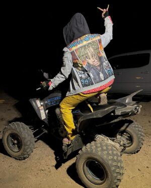Ally Lotti Instagram - doing exactly what dad would want ✨
missing you every single sec
happy 22nd bbboy

*taught j how to ride 😊