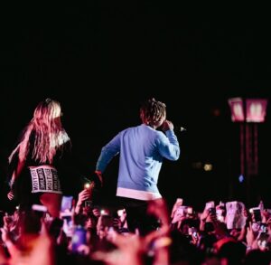 Ally Lotti Instagram - holding my hand thru it all