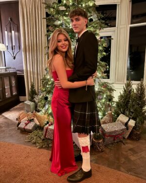 Amanda Holden Instagram - Happy #hogmanay ♥️ May 2025 bring you joy and love. X
