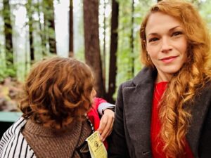 Amanda Righetti Instagram - 🚂 Merry Christmas 💫🎄