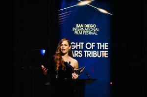 Amanda Righetti Instagram - It is an honor and a privilege to receive this year’s Auteur Award from the @sdfilmfestival Thank you to all involved in organizing such a special and magical evening ✨💫 Congratulations to the fellow honorees! @penelopeannmiller @mariannejeanbaptiste @alessandro.nivola @mountain_queen_10 #sdinternationalfilmfestival #nightofthestarstribute #auteuraward