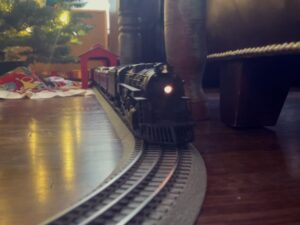 Amanda Righetti Instagram - 🚂 Merry Christmas 💫🎄