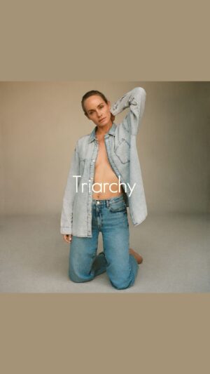 Amber Valletta Instagram - Plastic free baby blues🩵
@triarchy #TriarchyxAmberValletta #HowMuchPlasticAreYouWearing 

Photographed & Directed by: @danieljacklyons @acreativepartner⁠
DP: @marty_rush⁠
Creative Direction: @adamtriarchy⁠
Hair: @teddycharles35 ⁠
Makeup: @nikkideroest ⁠
Styling: @leilareira⁠
Production Consultant: @sarahaliaslaity @acreativepartner
Marketing & Brand Management: @thefnagroup ⁠
Video Post-production Coordinator: @juddietautou⁠
Video Editor: @cinesir⁠
Video Colorist: @girlfiction⁠