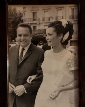 Amelie Zilber Instagram - My grandpa always called me his star, but it was his gentleness and kindness that lit up the lives of those around him. He made sure you knew you were brighter than you believed. He was soft and pure and gracious. He was perfect. Une vie honorable est une vie éternelle❤️ I love you so much