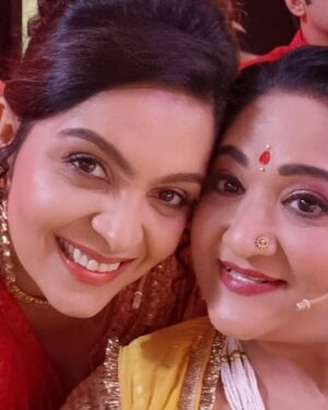 Ami Trivedi Instagram - Bts from #ravivaarwithstarparivaar 
#winner
#yrkkh 
VC : the glorious @alicekaushikofficial ❤