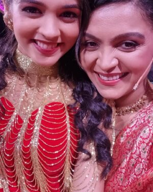 Ami Trivedi Instagram - Bts from #ravivaarwithstarparivaar 
#winner
#yrkkh 
VC : the glorious @alicekaushikofficial ❤