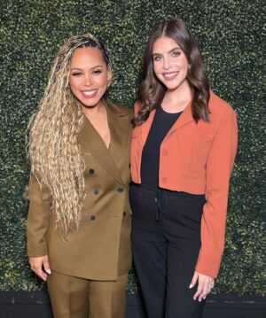 Amirah Vann Instagram - Hoy estrena la nueva serie “Doc” que cuenta con un elenco de lujo encabezado por la talentosísima y encantadora @amirahvannofficial ✨ Luego de verla en series como “How to get away with murder” y “Underground”, ahora se pone los zapatos de una neuropsiquiatra, con la que representa no solo a la comunidad hispana, sino a un porcentaje de mujeres latinas muy pequeño que se abre paso en la industria de la medicina. 

Nos reunimos con ella para una conversación a corazón abierto en la que nos cuenta de su trayectoria, su personaje, curiosidades del rodaje y la importancia de ser fieles a nosotros mismos. Amirah es un sol, con una energía cálida e inspiradora. Una de mis entrevistas favoritas ♥️

No se la pierdan hoy en @accesototalshow a las 11:30am por @telemundo47 @telemundo ✨