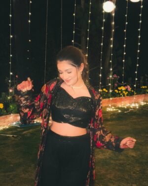 Amulya Rattan Instagram - Mein Apni Favourite Hu✨