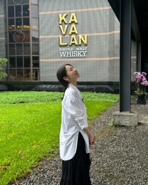 An So-hee Instagram - 💛🥃🧡☺️💚🧐🩵👯‍♀️