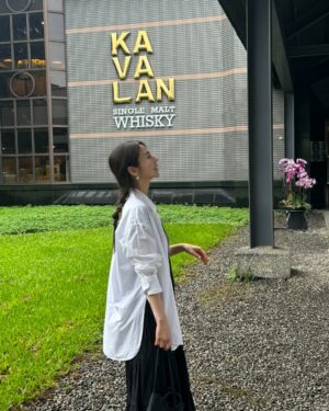 An So-hee Instagram - 💛🥃🧡☺️💚🧐🩵👯‍♀️