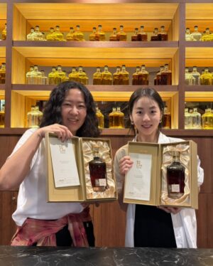 An So-hee Instagram - 💛🥃🧡☺️💚🧐🩵👯‍♀️