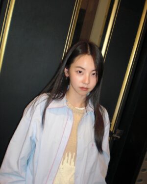 An So-hee Instagram - 스페셜DJ 안소희입니다💟 @miyayeah 💜
#볼륨을높여요 @volumeup_891