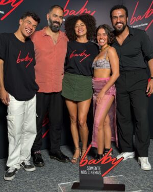 Ana Flavia Cavalcanti Instagram - Press Day de Baby de @marcelobcaetano hoje no icônico @cinesescsp a convite de @vitrine_filmes ♥️

Baby estreia dia 9 de Janeiro nos cinemas de todo Brasil com S.

Um filme muito lindo minha gente e eu tô uma gata de macacão jeans escolhido pela maioral figurinista premiada @casadecoisas 

Janeiro promete 🏖️
