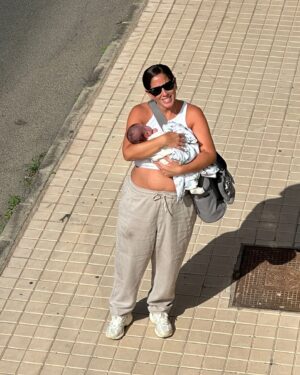 Anabel Pantoja Instagram - PostParto 🥵🍑👶🏼🍼🏝️🏡