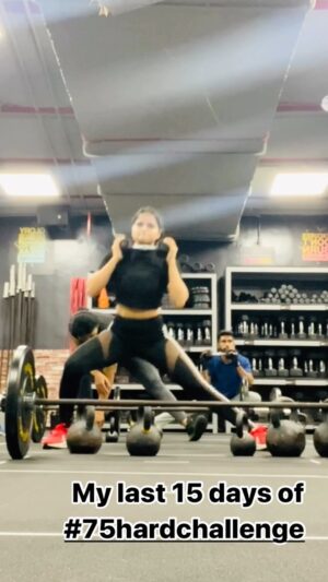 Anamica Kadamb Instagram - #75hardchallenge late post…
Due to my shoots and sudden travelling I couldn’t post regular videos but my challenge was ON… 
Sorry for inconvenience 😇
To be continued… 
#reels #75hardchallenge #anamicakadamb #actor #fitness #discipline