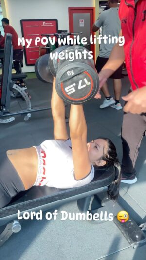 Anamica Kadamb Instagram - Lord of Dumbells 🏋️‍♀️ 
#animal #bobbydeol #workout #fitnessmodel #anamicakadamb #trending