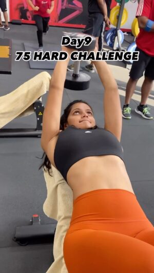 Anamica Kadamb Instagram - Day9 #75hard 
Keep supporting…
For me the toughest part is to shoot everything bcz I m not habitual of this. Still trying my best .
Everyday I am trying to make my videos better…
#75 #75hard #75hardchallenge #anamicakadamb #75hardanamicakadamb #motivation #fitnesschallenge #fitindia #modiji #trending #lovemywork