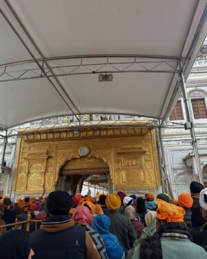 Ananya Panday Instagram - Sabr. Shukr. Simran. 😇 Waheguru Ji Ka Khalsa Waheguru Ji Ki Fateh 🙏🏼 ੴ
