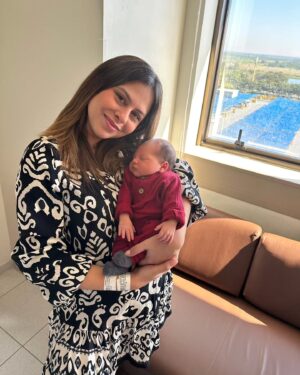 Andrea Quattrocchi Instagram - Buscamos al primer bebé del 2025💫

♥️

Si estas por recibir al nuevo integrante de tu familia y empezar, literal, una nueva vida este 2025, @huggiespy te regala un año entero de pañales🥹

Para participar deben enviar al DM de @huggiespy entre el 1 y 2 de enero el certificado de nacimiento del hospital y para más info, bases y condiciones estan en la bio del perfil de huggies 🙌🏻