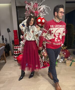 Andrea Torre Instagram - Navidad 2024 con los #OdP 🎄🎅

Muy feliz de compartir fechas tan bonitas con personas que adoro… 
 
Y no se pierdan la última foto, se logró y quedó bien padre!!! 

—

#ATH🍄 #andreatorre #navidad #odep #ortizdepinedo #familia #family #navidad2024