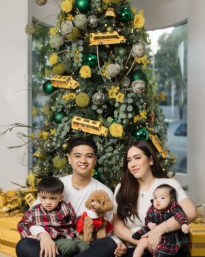 Angeline Quinto Instagram - Wishing you all the sweet and simple joys of the season.
Merry Christmas, everyone 🎄🫶🏻

📸 @bellamorcen