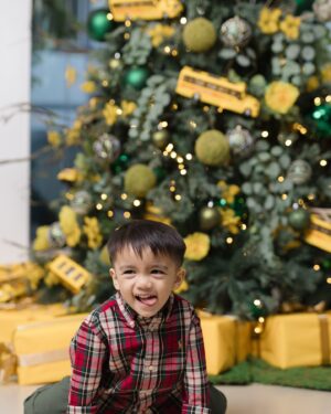 Angeline Quinto Instagram - Wishing you all the sweet and simple joys of the season.
Merry Christmas, everyone 🎄🫶🏻

📸 @bellamorcen