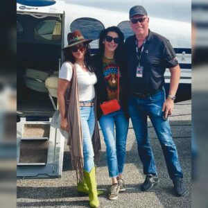 Angie Harmon Instagram - After watching the Thunderbirds documentary I made up my mind to witness the mind blowing power, precision & extreme excellence these pilots display in person…. 
4 days later I am STILL BLOWN AWAY! #WOW 

Thank you Doug & Mims!

#usafthunderbirds #thunderbirds #fanforlife #respect #ReachForTheSky