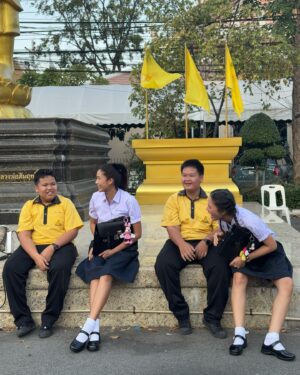 Aniporn Chalermburanawong Instagram - พี่มอปลายกับน้องมอต้น พาไปดูกิจกรรมหลังเลิกเรียนจ๊ะ🤓🧸📝✨